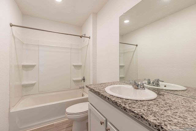 6562 Runaway Row, Converse, TX 78109