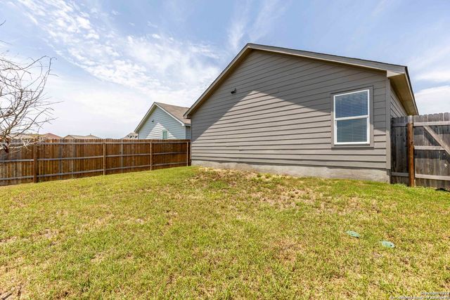 6562 Runaway Row, Converse, TX 78109