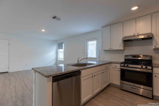 6562 Runaway Row, Converse, TX 78109