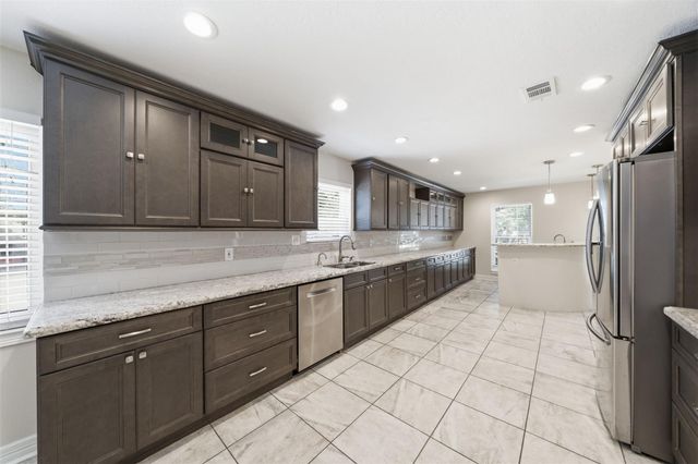 12854 Highland Hills Drive, Cypress, TX 77429