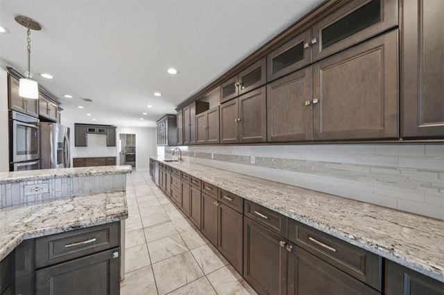 12854 Highland Hills Drive, Cypress, TX 77429