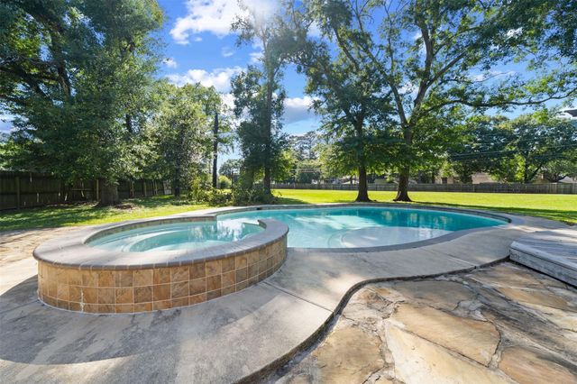 12854 Highland Hills Drive, Cypress, TX 77429