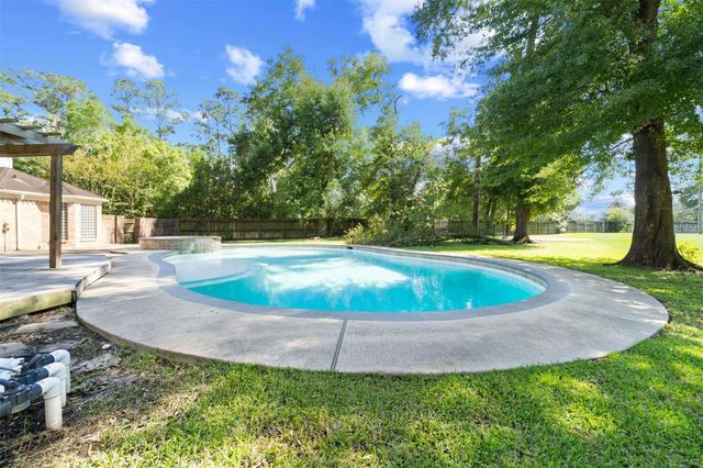 12854 Highland Hills Drive, Cypress, TX 77429