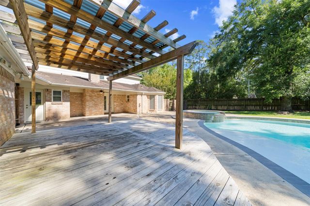 12854 Highland Hills Drive, Cypress, TX 77429