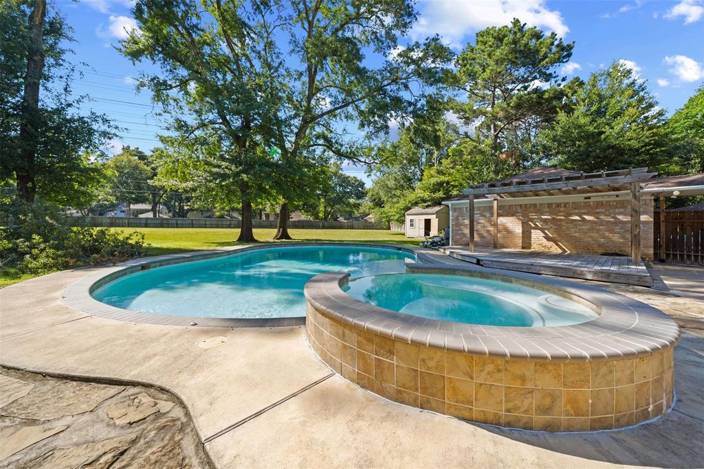 12854 Highland Hills Drive, Cypress, TX 77429