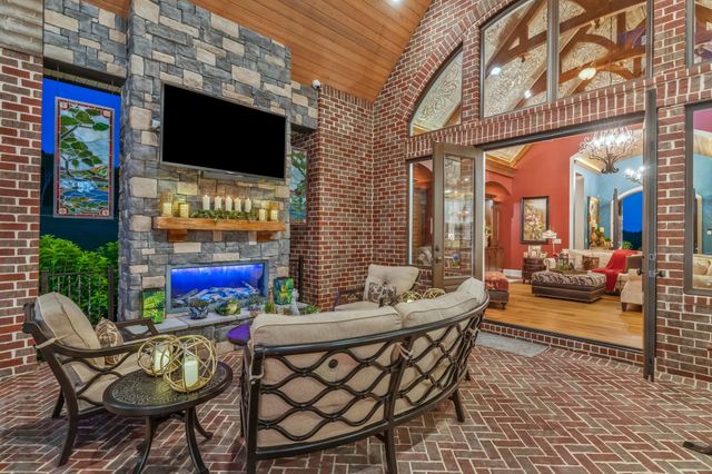 919 Philadelphia Rd, Lebanon, TN 37087