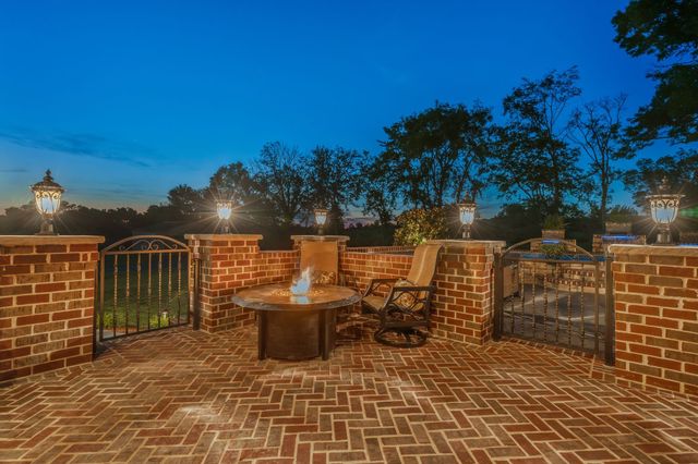 919 Philadelphia Rd, Lebanon, TN 37087