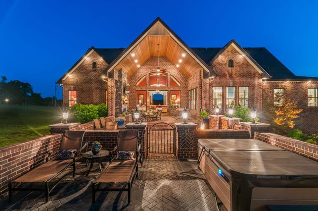 919 Philadelphia Rd, Lebanon, TN 37087