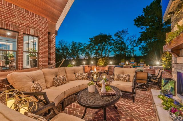 919 Philadelphia Rd, Lebanon, TN 37087