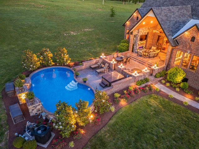 919 Philadelphia Rd, Lebanon, TN 37087