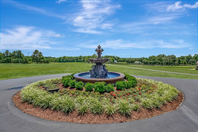 919 Philadelphia Rd, Lebanon, TN 37087