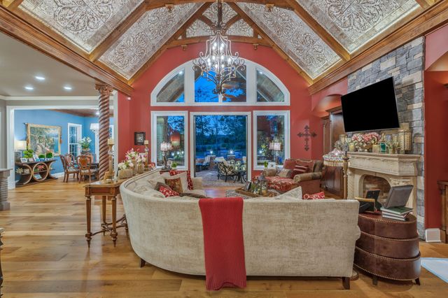 919 Philadelphia Rd, Lebanon, TN 37087