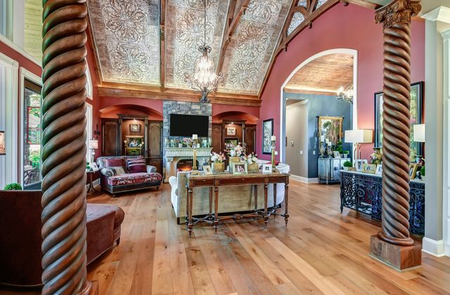 919 Philadelphia Rd, Lebanon, TN 37087