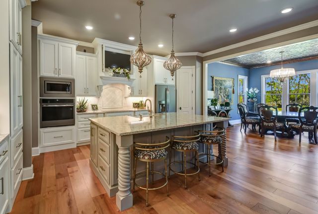 919 Philadelphia Rd, Lebanon, TN 37087