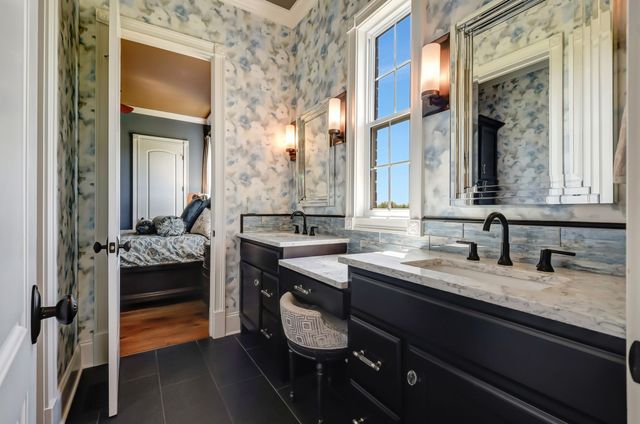 919 Philadelphia Rd, Lebanon, TN 37087