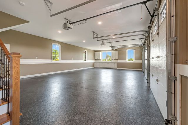 919 Philadelphia Rd, Lebanon, TN 37087