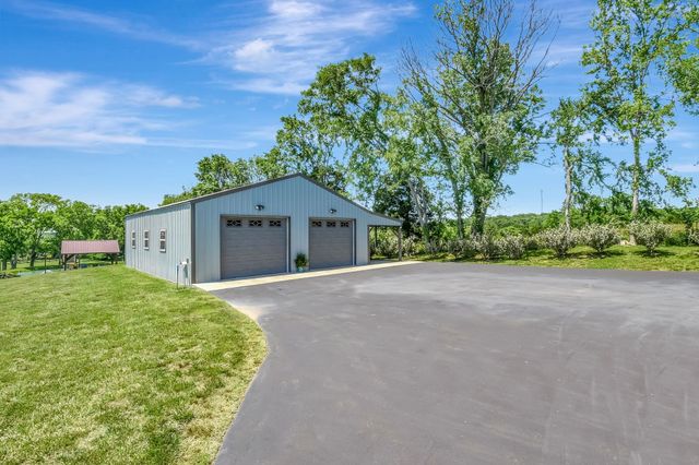 919 Philadelphia Rd, Lebanon, TN 37087