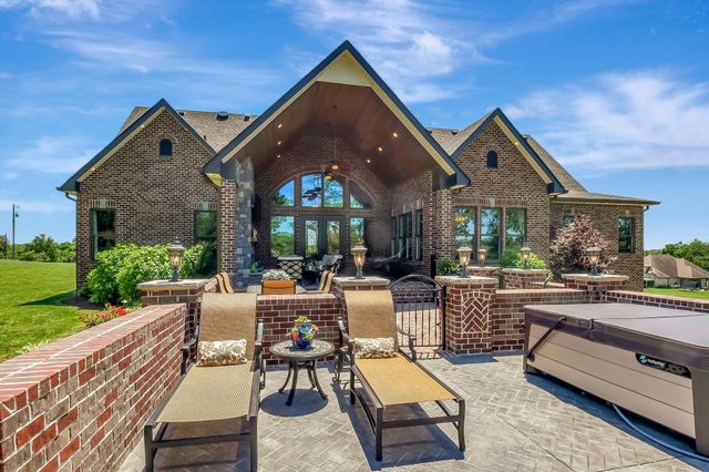 919 Philadelphia Rd, Lebanon, TN 37087