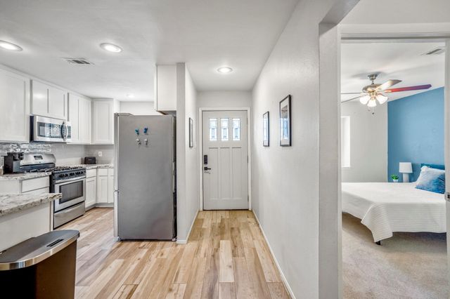 104 W White Willow Circle Circle, The Woodlands, TX 77381