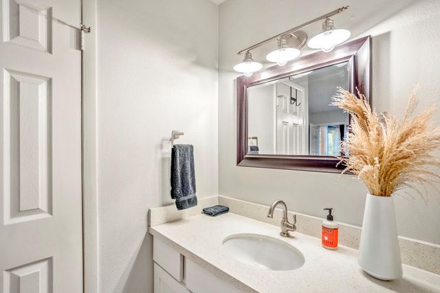 104 W White Willow Circle Circle, The Woodlands, TX 77381
