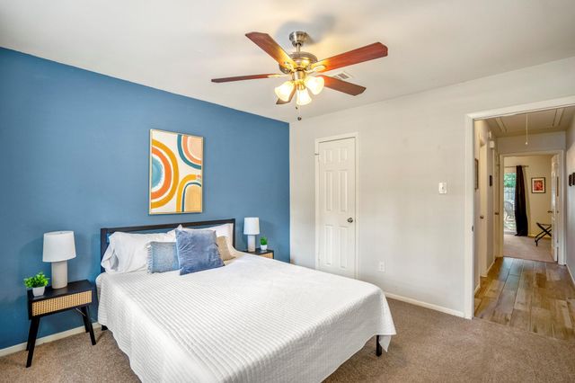 104 W White Willow Circle Circle, The Woodlands, TX 77381