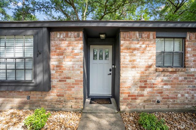 104 W White Willow Circle Circle, The Woodlands, TX 77381