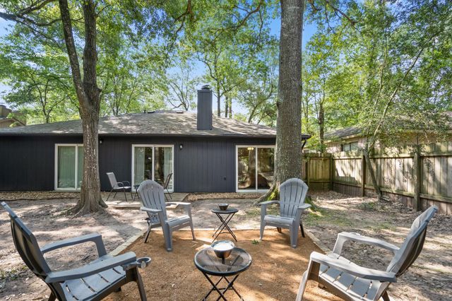 104 W White Willow Circle Circle, The Woodlands, TX 77381