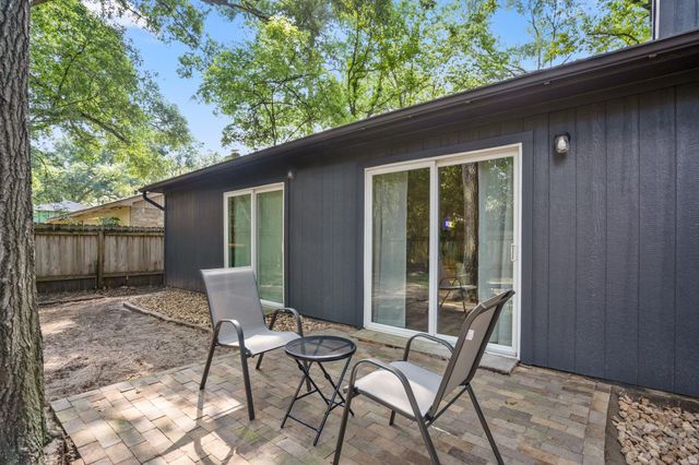 104 W White Willow Circle Circle, The Woodlands, TX 77381