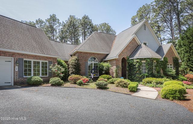 127 Sakonnet Trail, Pinehurst, NC 28374