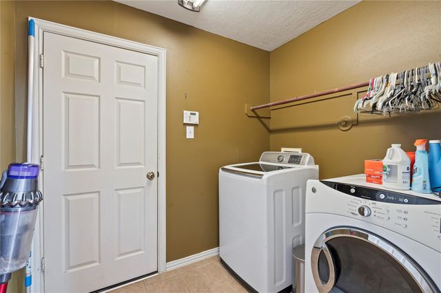 14807 Summer Knoll Lane, Houston, TX 77044