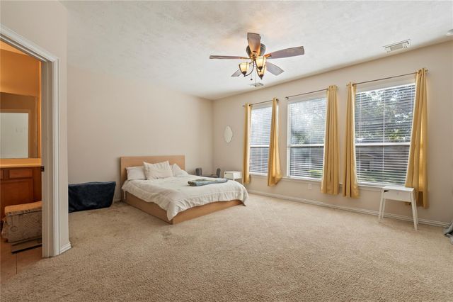 14807 Summer Knoll Lane, Houston, TX 77044