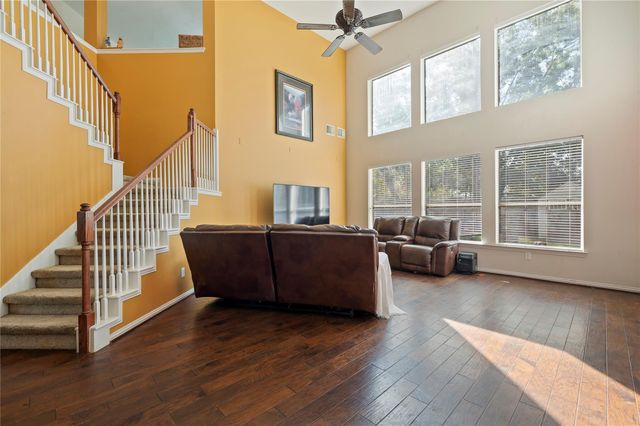 14807 Summer Knoll Lane, Houston, TX 77044