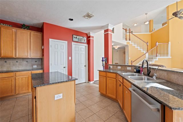 14807 Summer Knoll Lane, Houston, TX 77044