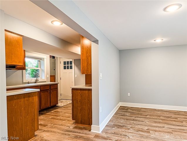 1101 Chaparrel Road SW, Hartville, OH 44632