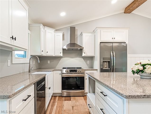 1101 Chaparrel Road SW, Hartville, OH 44632