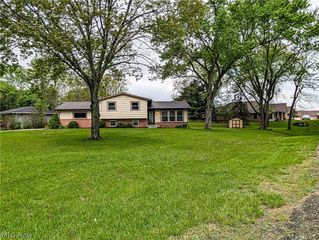 1101 Chaparrel Road SW, Hartville, OH 44632