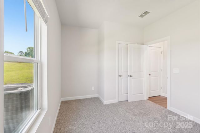 1305 30TH Street Lane NE, Conover, NC 28613