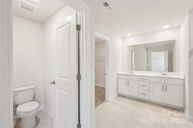 1305 30TH Street Lane NE, Conover, NC 28613