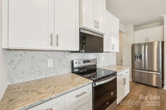 1305 30TH Street Lane NE, Conover, NC 28613