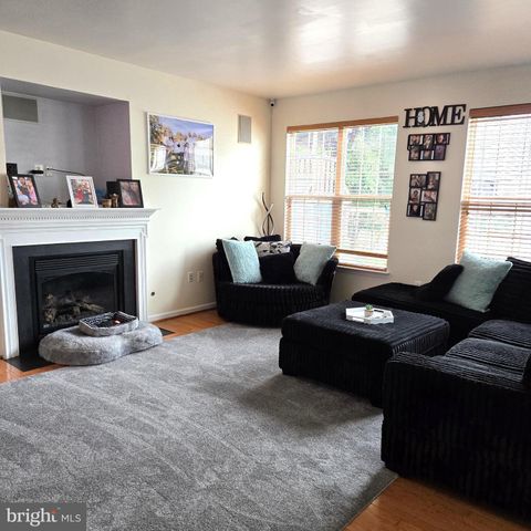 48 BATTLEFIELD DR, Charles Town, WV 25414