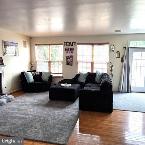 48 BATTLEFIELD DR, Charles Town, WV 25414