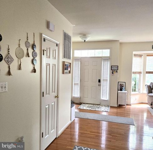 48 BATTLEFIELD DR, Charles Town, WV 25414