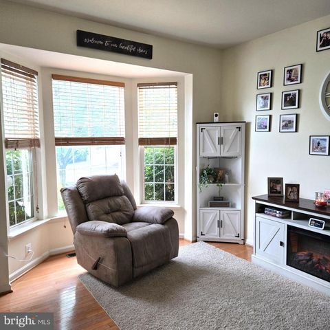 48 BATTLEFIELD DR, Charles Town, WV 25414