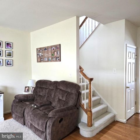 48 BATTLEFIELD DR, Charles Town, WV 25414