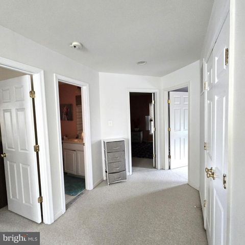 48 BATTLEFIELD DR, Charles Town, WV 25414