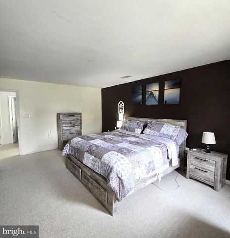 48 BATTLEFIELD DR, Charles Town, WV 25414