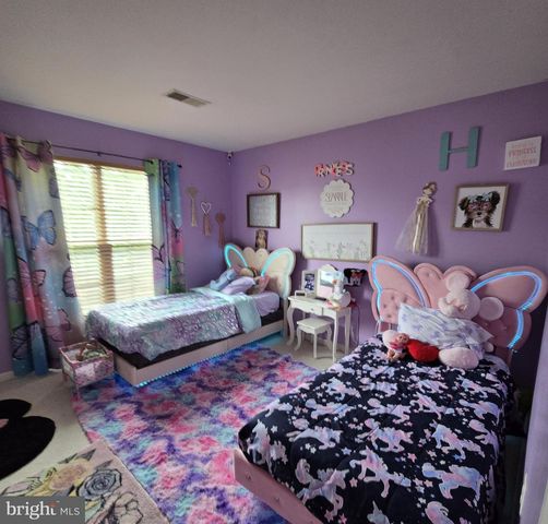 48 BATTLEFIELD DR, Charles Town, WV 25414