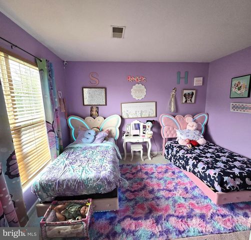 48 BATTLEFIELD DR, Charles Town, WV 25414