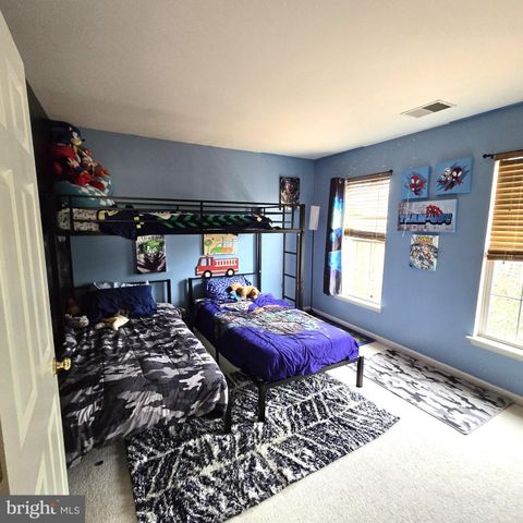 48 BATTLEFIELD DR, Charles Town, WV 25414