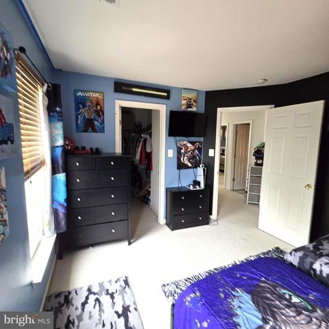 48 BATTLEFIELD DR, Charles Town, WV 25414